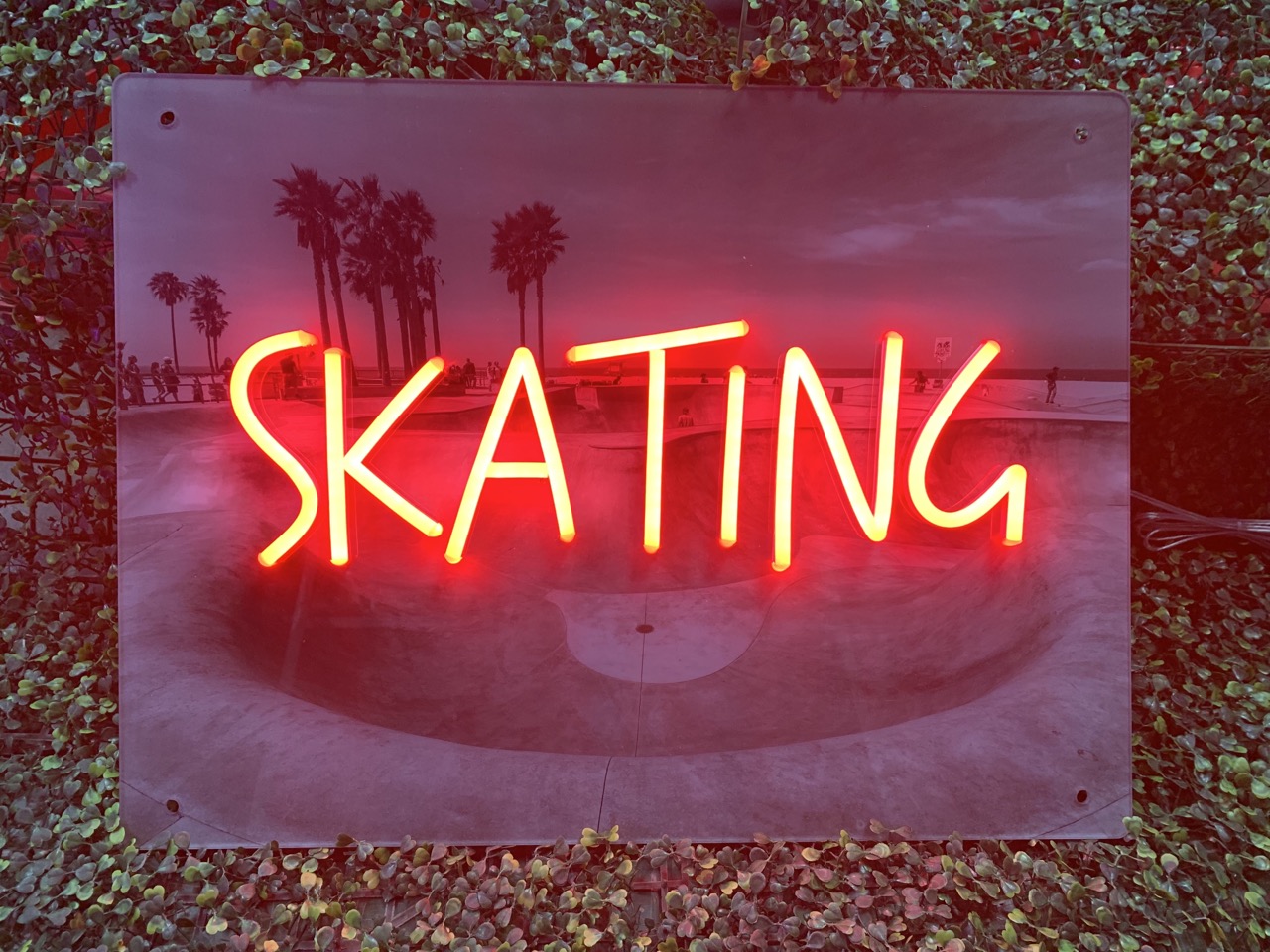 致品牌主理人：當(dāng)工業(yè)精度遇見(jiàn)藝術(shù)匠心，您的招牌將如何被點(diǎn)亮？